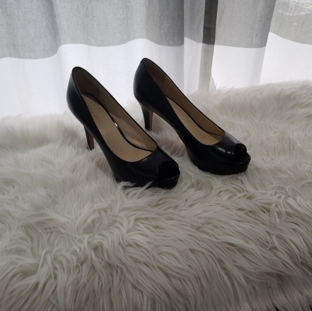 Nine West 4" Platform Heels. Size 6 1/2